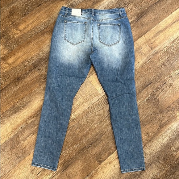Kancan Jeans - Picture 3 of 3